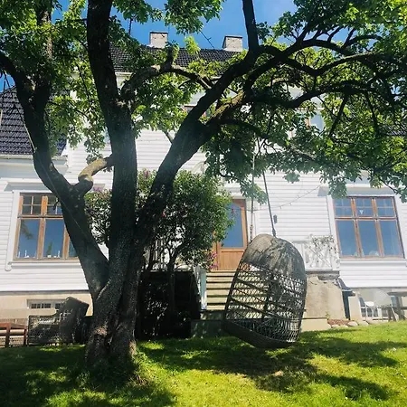 Nydelig Hus, Ons 2024 فيلة *